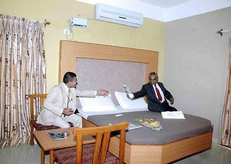 Parvathi Residency Hotel Nagercoil Exterior photo